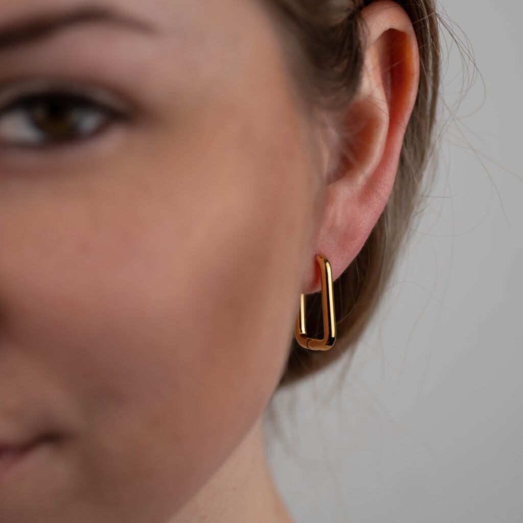 4d764d0f8cd727dabf9f435e1bd28f7c