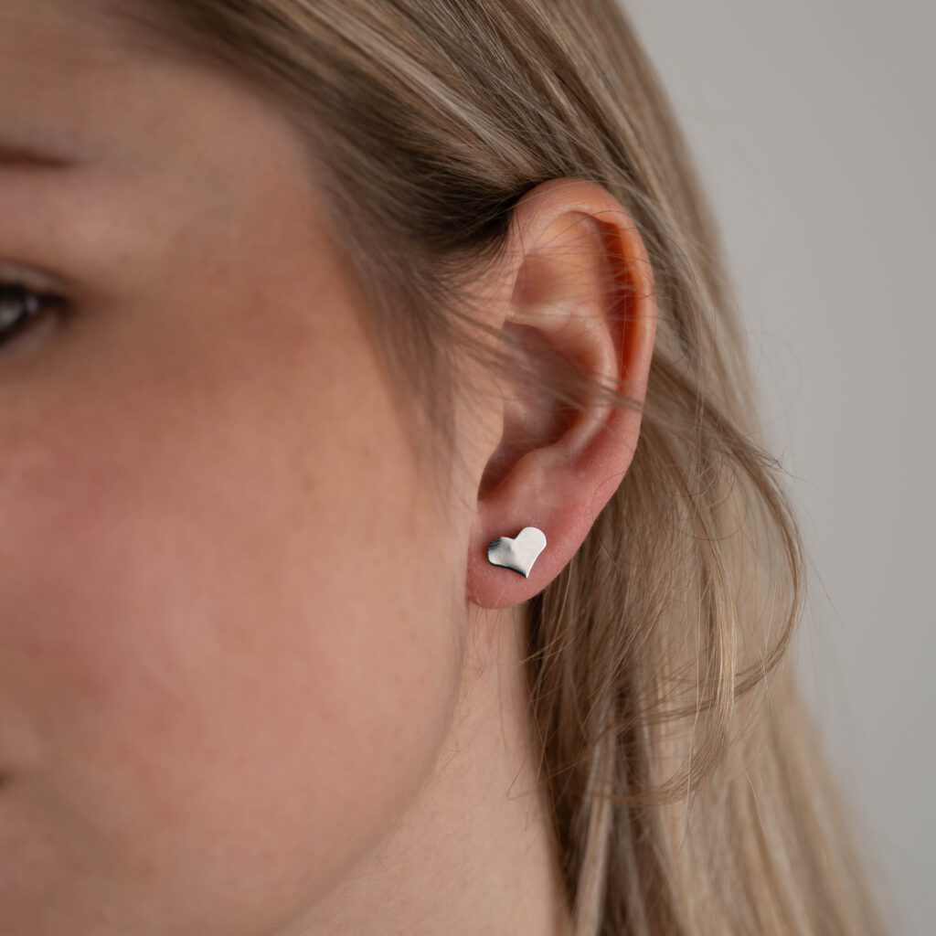 7105cfa2a7b34b561ba5862060907696